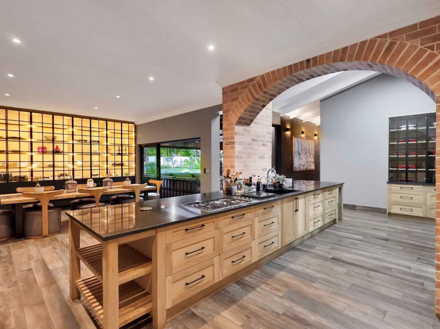 7 Bedroom Property for Sale in Durbanville Western Cape